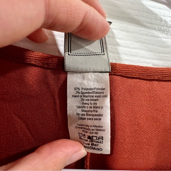 Libian Brick Puff-sleeve V-Neck Fit & Flare Dress - Picture 4 of 4